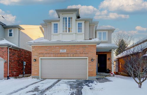 523 Brigantine Dr, Waterloo, ON, N2K4B7 | Card Image