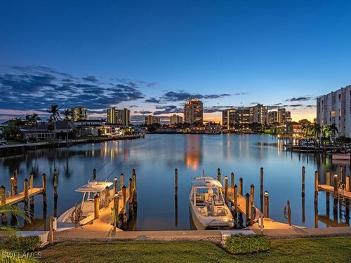 4051 Crayton Rd, NAPLES, FL, 34103-3532 | Card Image