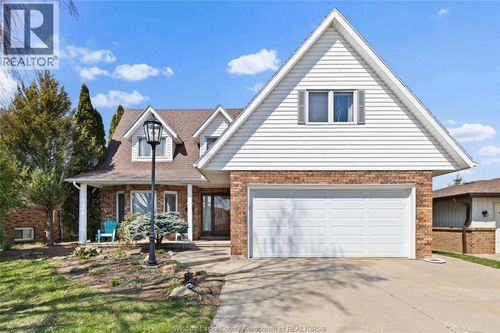 9 Sherwood Ave, Leamington, ON, N8H4V1 | Card Image