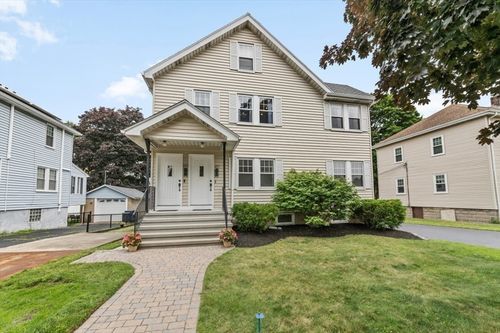 213-215 Main St, Melrose, MA, 02176 | Card Image