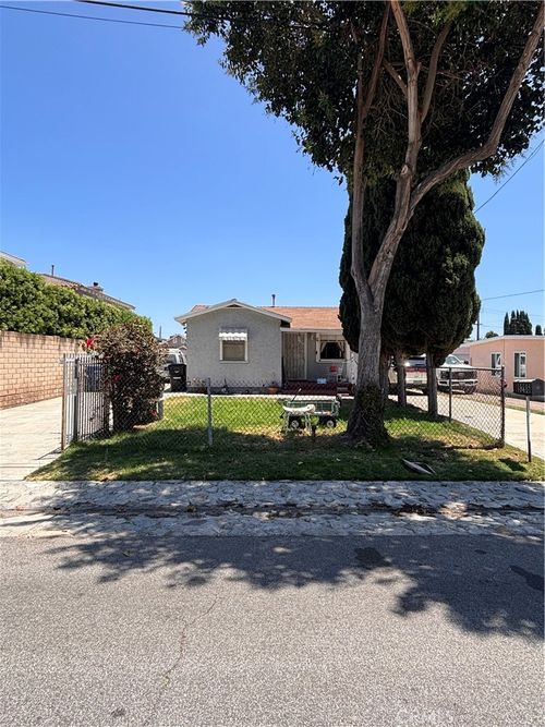 8286 Gay St, Cypress, CA, 90630-2041 | Card Image