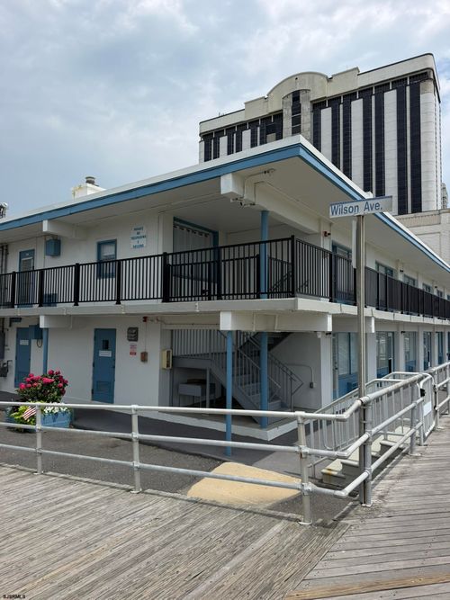 3501 Boardwalk, Atlantic City, NJ, 08401-6162 | Card Image
