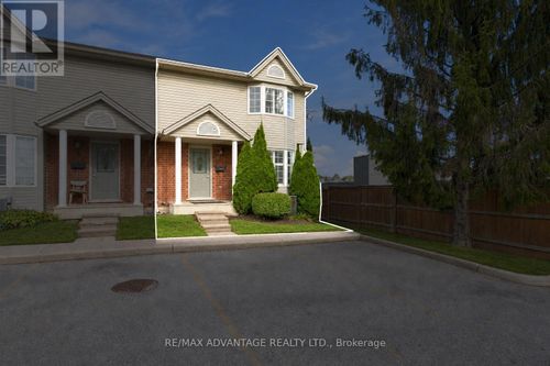 7-122 Sherwood Forest Sq, London, ON, N6G5G8 | Card Image