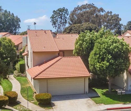 18325 Gum Tree Ln, Huntington Beach, CA, 92646-1616 | Card Image