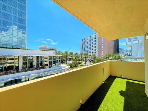 apt-403-2924 Collins Ave, Miami Beach, FL, 33140-4121 | Card Image