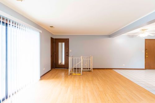1d-7824 87th Pl, Bridgeview, IL, 60455-1875 | Card Image