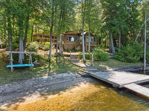 1051C Hereford Highlands Lane, Frontenac, ON, K0H1C0 | Card Image
