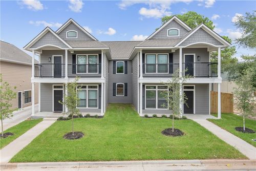 701 Turner St, College Station, TX, 77840-2072 | Card Image