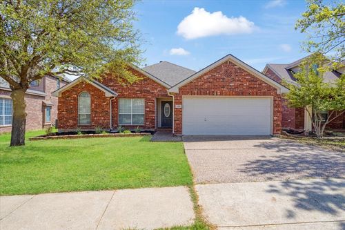 608 Lake Village Dr, McKinney, TX, 75071-6416 | Card Image