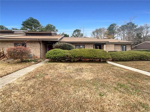 1467 Stoneleigh Cir, Stone Mountain, GA, 30088-3437 | Card Image