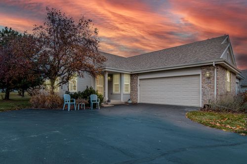 1224 Steeplechase Dr, Watertown, WI, 53094-7718 | Card Image