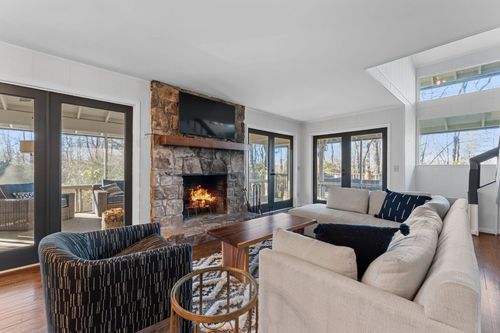 2741 Magnolia Dr, Highlands, NC, 28741-9328 | Card Image