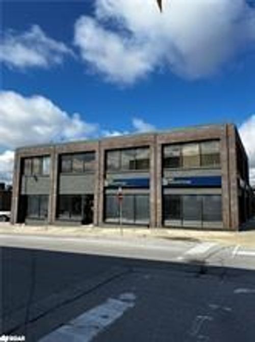 22 Clapperton St, Barrie, ON, L4M0E8 | Card Image