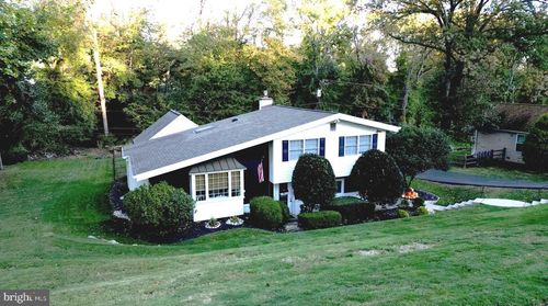 141 Greenwood Dr, WILLOW GROVE, PA, 19090-1631 | Card Image