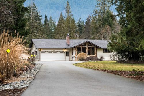 8335 Youbou Rd, Lake Cowichan, BC, V0R2G0 | Card Image