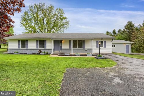 61 Pine St, MORRISDALE, PA, 16858-8851 | Card Image