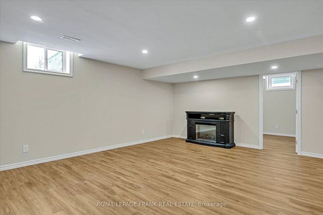8 - 24 Brinton Dr, Condo with 4 bedrooms, 3 bathrooms and 2 parking in Peterborough ON | Image 34