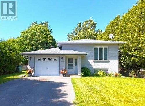 150 Thorne St, Mindemoya, ON, P0P | Card Image