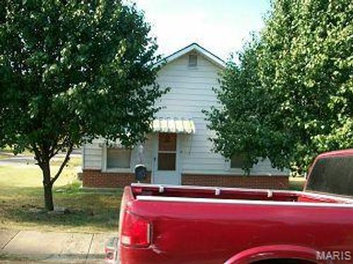 409 Houser St, Park Hills, MO, 63601-2243 | Card Image