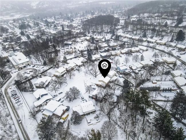 18 Crestwood Dr, House other with 3 bedrooms, 2 bathrooms and 4 parking in Cambridge ON | Image 4