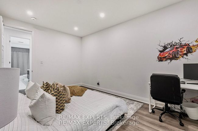 1411 Lobelia Cres, House other with 5 bedrooms, 4 bathrooms and 2 parking in Milton ON | Image 32