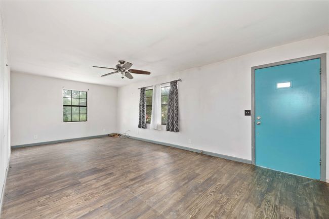 1101 W Hall St, House other with 3 bedrooms, 2 bathrooms and null parking in Bangs TX | Image 8