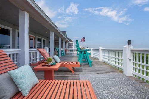 436 Atkinson St, Crystal Beach, TX, 77650 | Card Image