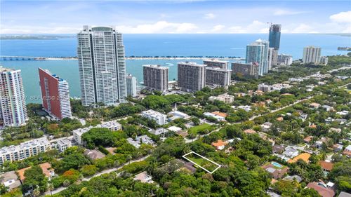 1644 S Miami Ave, Miami, FL, 33129-1104 | Card Image