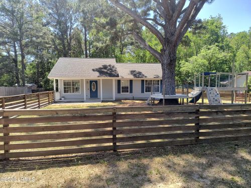 21 Lisbon Way, Lady's Island, SC, 29907-1943 | Card Image