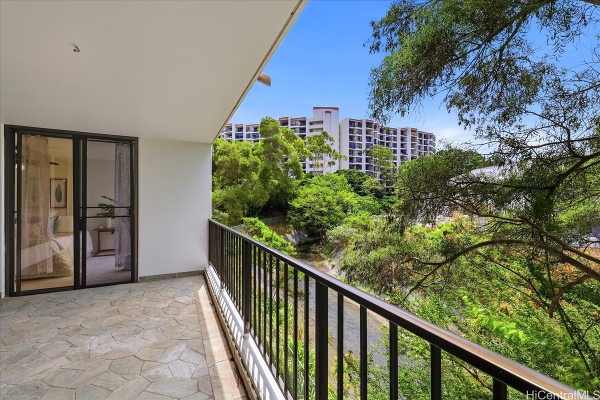 Residential in Honolulu 4