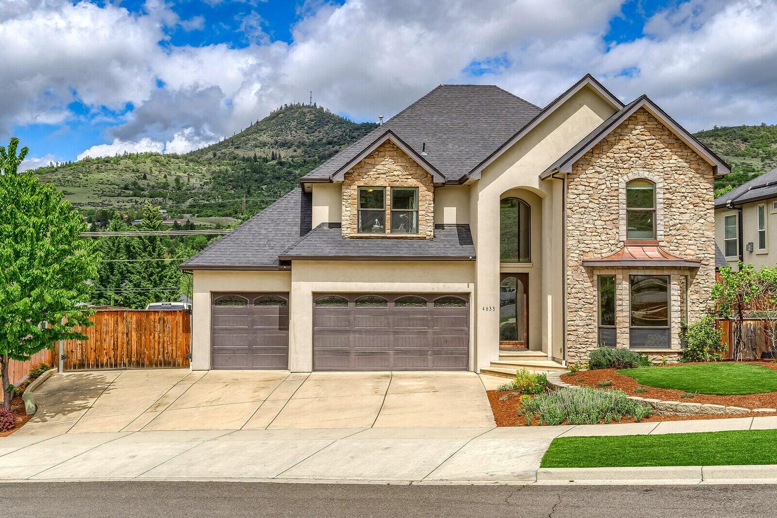 Hathaway Dr, Medford, OR 97504