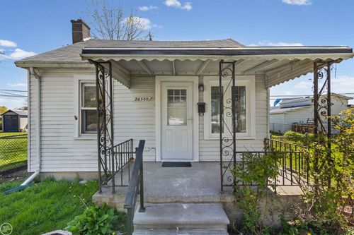 26500 Greenleaf St, Roseville, MI, 48066-3370 | Card Image
