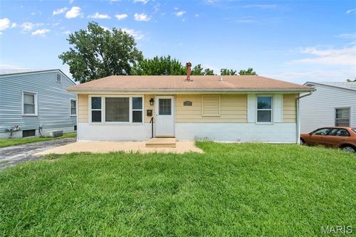 9715 Ridge Ave, Saint Louis, MO, 63114-3813 | Card Image