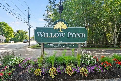 1-1 Willow Pond Dr, Rockland, MA, 02370-2672 | Card Image