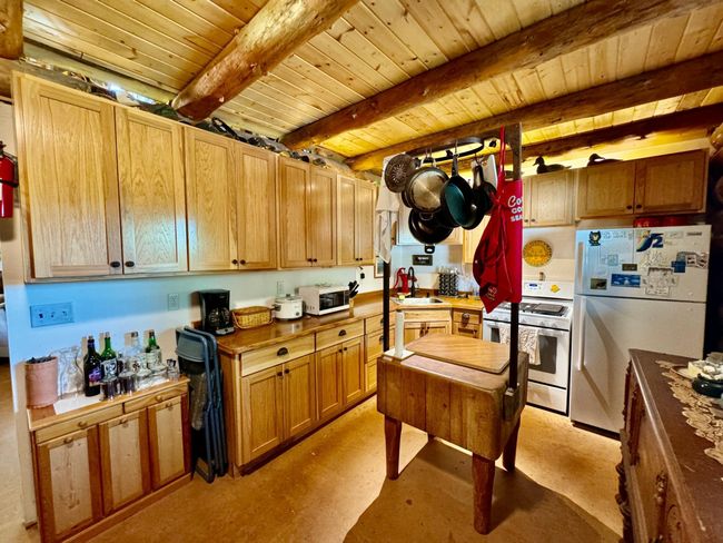 Kitchen/Dining | Image 24