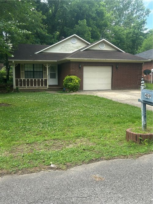 409 15th St, Russellville, AR, 72801-6728 | Card Image