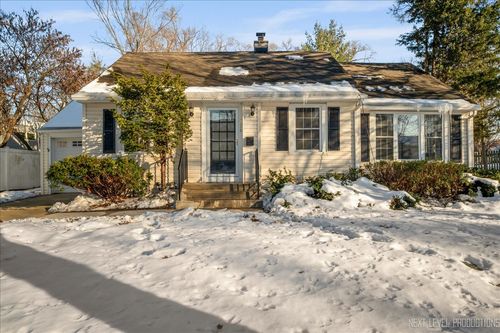 1326 Elm St, St. Charles, IL, 60174-4131 | Card Image