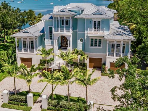 659 Key Royale Dr, Holmes Beach, FL, 34217-1237 | Card Image