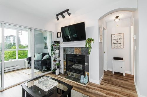 305-155 E 3rd St, North Vancouver, BC, V7L1E5 | Card Image