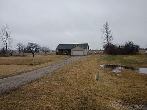 5688 Galbraith Line Rd, Croswell, MI, 48422-8959 | Card Image