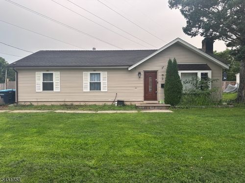 3 Lawrence Dr, Hackettstown, NJ, 07840-2509 | Card Image