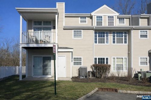 1023 Castle Rd, Mahwah, NJ, 07430-3256 | Card Image