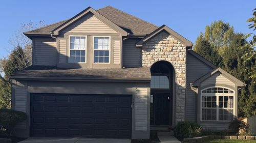 5493 Meadow Passage Dr, Canal Winchester, OH, 43110-8394 | Card Image