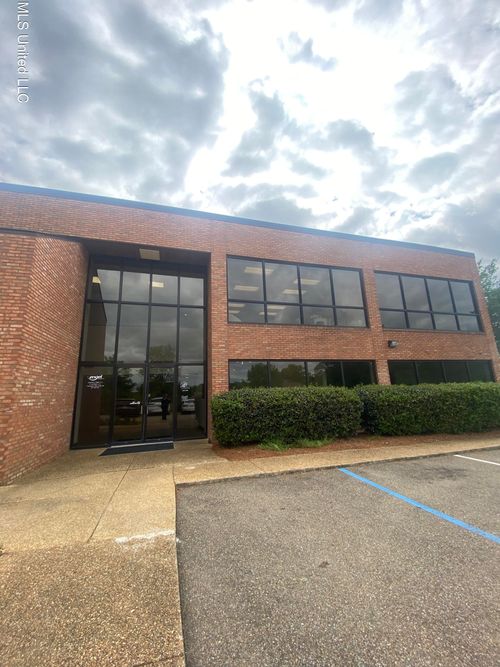 ste-211-1 Woodgreen Pl, Madison, MS, 39110-8161 | Card Image