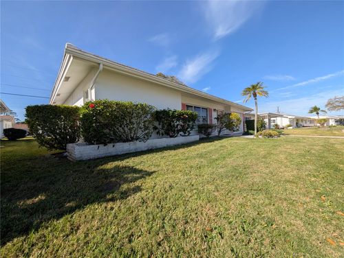 9946 39th Way N, PINELLAS PARK, FL, 33782-4008 | Card Image