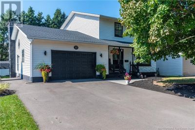 20 Galaxy Dr, House other with 3 bedrooms, 4 bathrooms and null parking in Moncton NB | Image 1