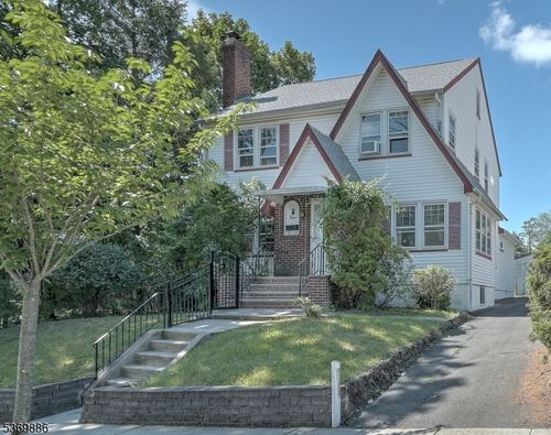 8 Dawson Ave, West Orange, NJ, 07052-2308 | Card Image