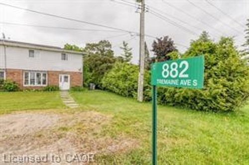 882 Tremaine Ave S, Listowel, ON, N4W3G9 | Card Image