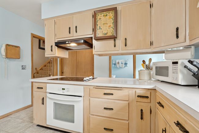 771 S Euclid Ave, Home with 3 bedrooms, 3 bathrooms and null parking in Elmhurst IL | Image 6