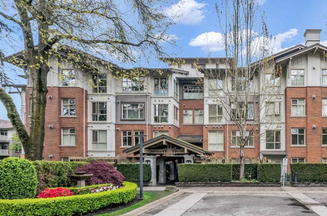 311 - 4883 Maclure Mews, Condo with 2 bedrooms, 2 bathrooms and 2 parking in Vancouver BC | Image 2